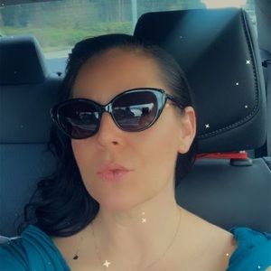 Meet your Posher, L noelle